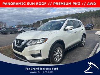 Used 2017 Nissan Rogue SV image 1