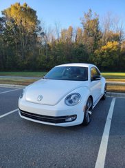 Used 2013 Volkswagen Beetle 2.0T image 1
