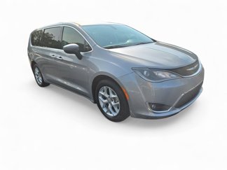Used 2017 Chrysler Pacifica Touring Plus w/ Tire & Wheel Group image 1