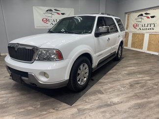 Used 2003 Lincoln Navigator 4WD image 1