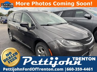 Used 2017 Chrysler Pacifica Touring-L Plus image 1