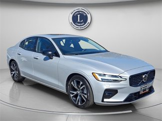 Certified 2025 Volvo S60 B5 Core image 1
