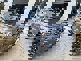 Used 2015 Jeep Grand Cherokee Altitude image 1