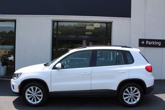 Used 2017 Volkswagen Tiguan Limited w/ Premium Package image 1