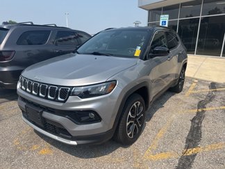 Used 2023 Jeep Compass Limited image 1