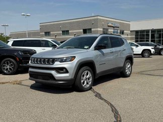 New 2025 Jeep Compass Latitude image 1