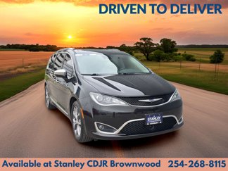 Used 2020 Chrysler Pacifica Limited w/ Tire & Wheel Group image 1