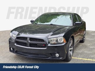 Used 2014 Dodge Charger SXT image 1