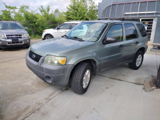 Used 2005 Ford Escape XLT image 1