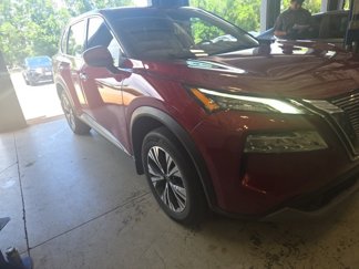 Used 2023 Nissan Rogue SV image 1