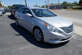 Used 2011 Hyundai Sonata SE image 1