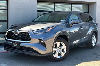 Used 2024 Toyota Highlander LE image 1