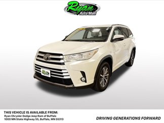 Used 2017 Toyota Highlander XLE image 1
