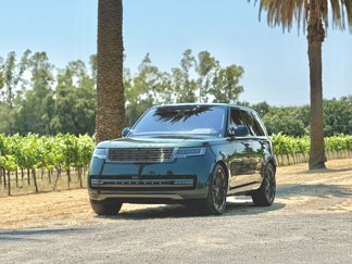 Used 2023 Land Rover Range Rover SE image 1