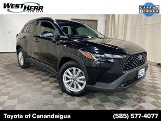 Used 2022 Toyota Corolla Cross LE image 1