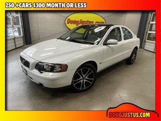 Used 2004 Volvo S60 2.5T image 1