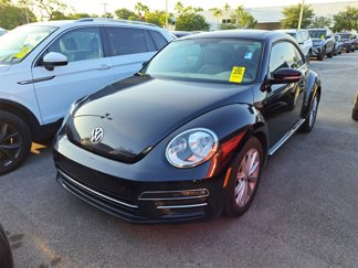 Used 2018 Volkswagen Beetle 2.0T SE image 1