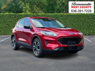 Used 2021 Ford Escape SE w/ SE Sport Appearance Package image 1