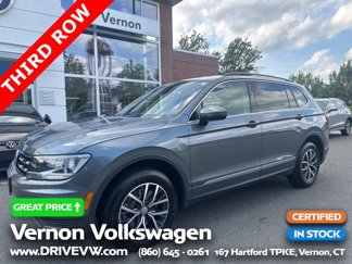 Certified 2020 Volkswagen Tiguan SE w/ 3rd Row Seat Package image 1