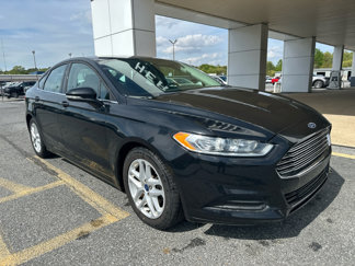 Used 2016 Ford Fusion SE image 1