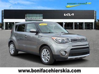 Used 2018 Kia Soul + image 1