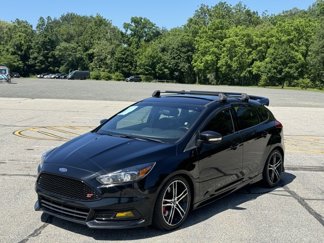 Used 2017 Ford Focus ST w/ Equipment Group 402A image 1