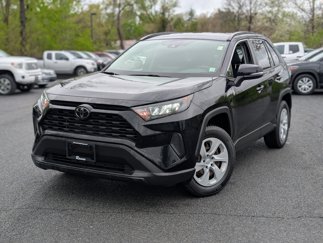 Used 2020 Toyota RAV4 LE image 1
