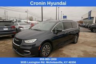 Used 2019 Chrysler Pacifica Touring Plus w/ Advanced Safetytec Group image 1