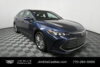 Used 2020 Toyota Avalon XLE image 1