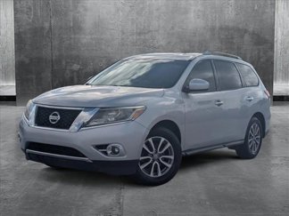 Used 2016 Nissan Pathfinder SV image 1