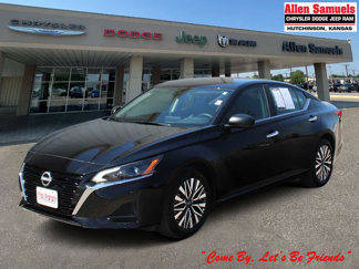Used 2025 Nissan Altima 2.5 SV image 1