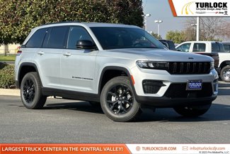 New 2025 Jeep Grand Cherokee Altitude image 1