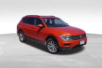 Used 2019 Volkswagen Tiguan SE w/ Panoramic Sunroof Package image 1
