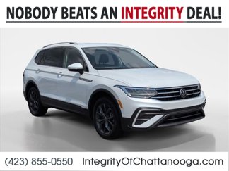 Used 2023 Volkswagen Tiguan SE image 1
