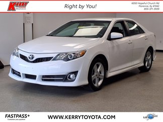 Used 2013 Toyota Camry SE image 1