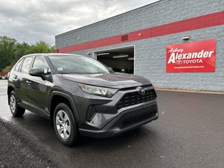 Certified 2022 Toyota RAV4 LE image 1