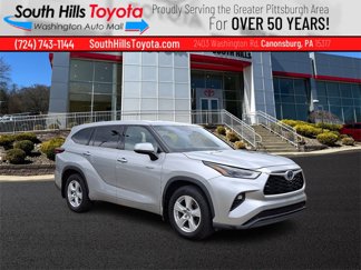 Used 2021 Toyota Highlander LE image 1