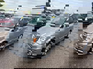 Used 2016 Chrysler Town & Country Touring video 1