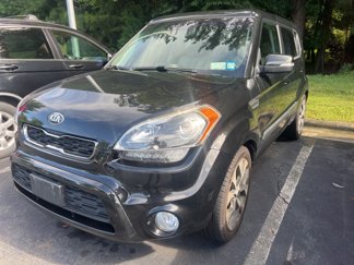 Used 2013 Kia Soul ! w/ Premium Pkg image 1