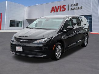 Used 2023 Chrysler Voyager LX image 1