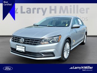 Used 2017 Volkswagen Passat 1.8T SE image 1