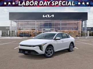 New 2025 Kia K4 LXS image 1
