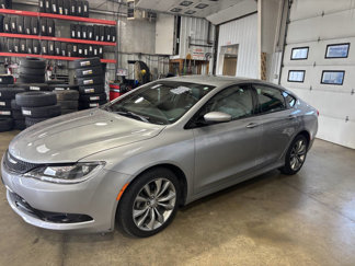 Used 2015 Chrysler 200 S w/ Comfort Group image 1