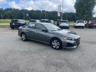 Used 2024 Nissan Altima 2.5 S image 1