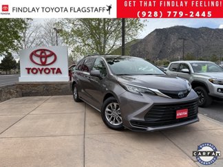 Used 2022 Toyota Sienna LE image 1