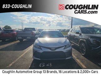 Used 2021 Toyota Camry LE image 1