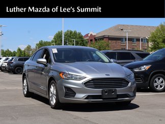 Used 2020 Ford Fusion SE image 1