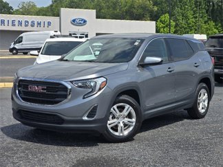 Used 2020 GMC Terrain SLE w/ LPO, Floor Liner Package image 1