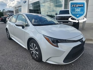 Used 2022 Toyota Corolla LE image 1