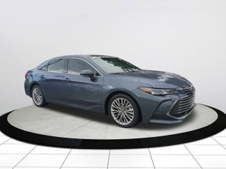 Used 2019 Toyota Avalon Limited image 1
